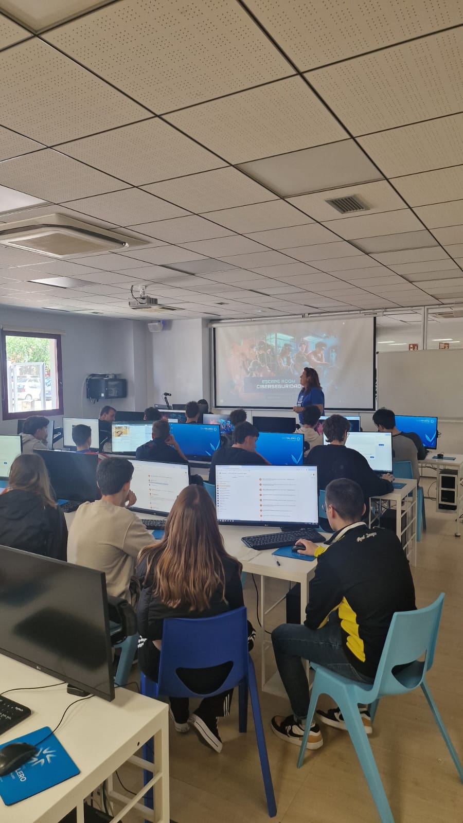 Alumnado de Centro San Valero en clase y en los retos ATTA · foto 4